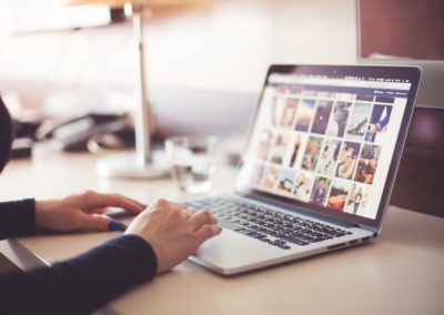 ¿Estás en redes sociales? Formas sencillas de comunicarlo